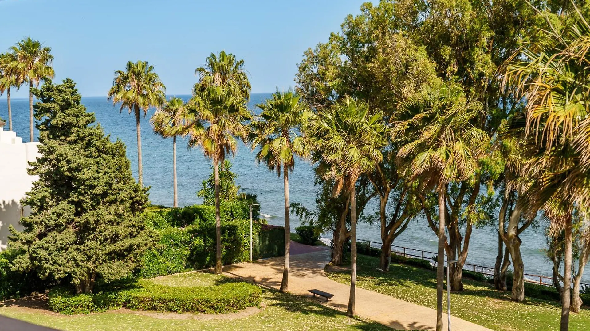 Appartement Seafront Bahia De La Plata à Estepona